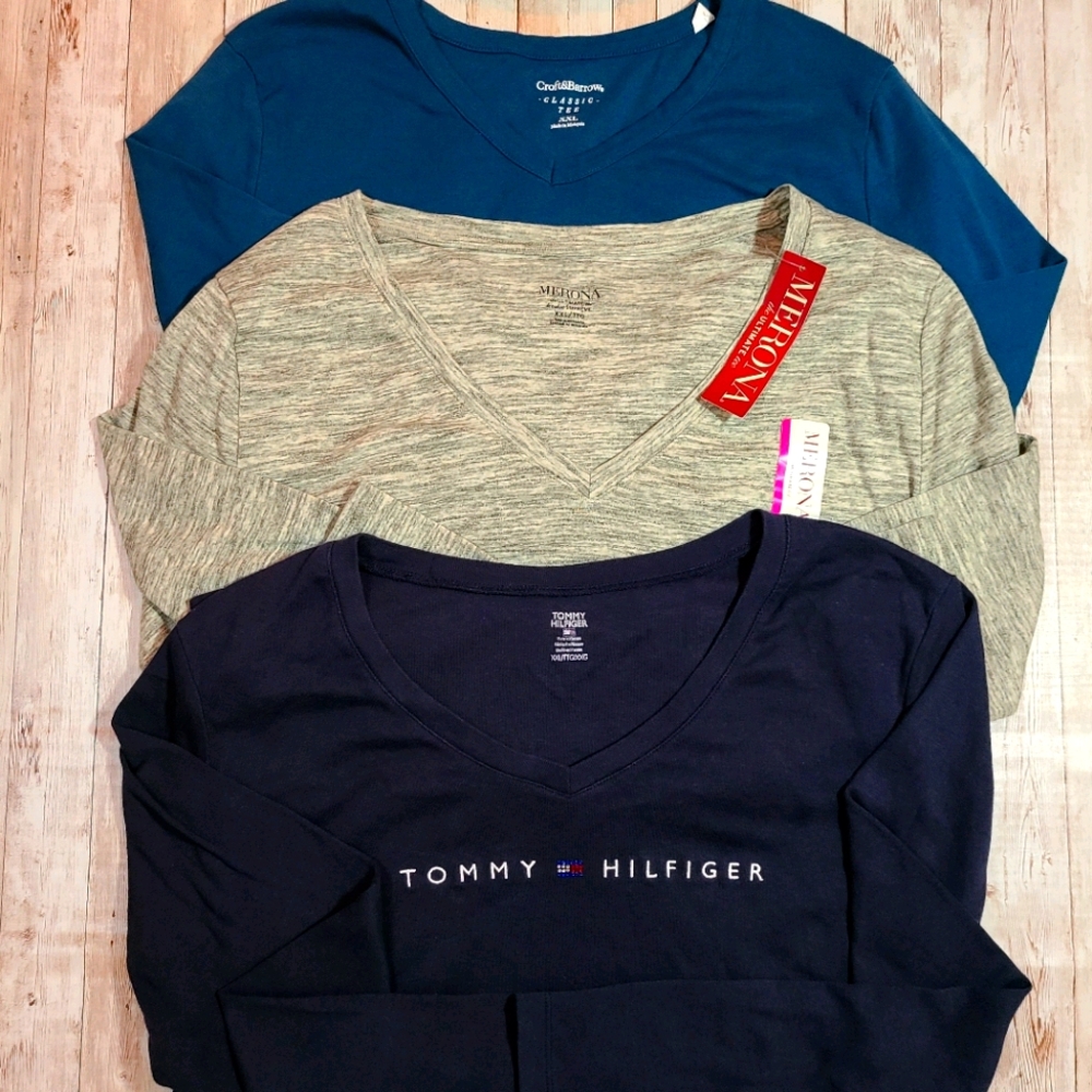 3 Piece Lot Women's XXL V-neck Long Sleeve Shirts